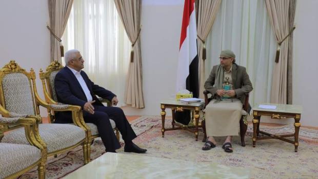 الرئيس المشاط يؤكد على سرعة العمل في أقلام التوثيق العقارية